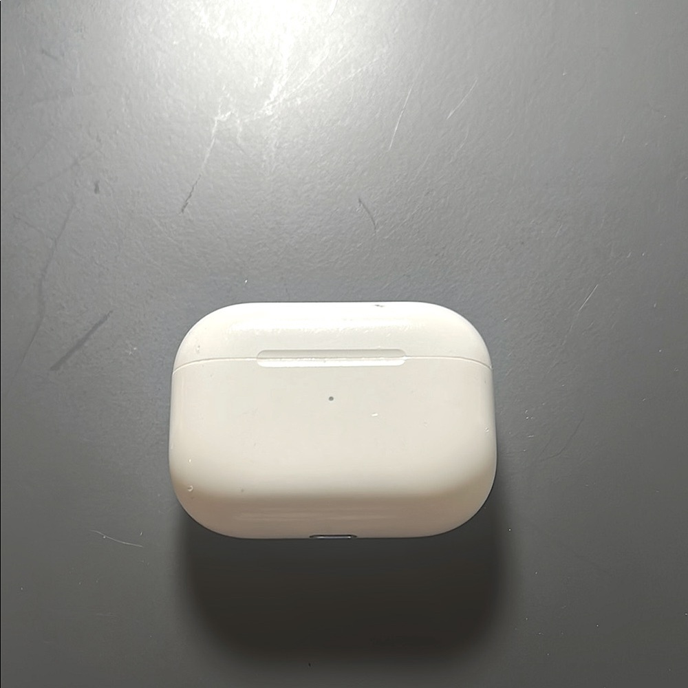 Air pod pro 1st generation with case and extra ear bud sizes